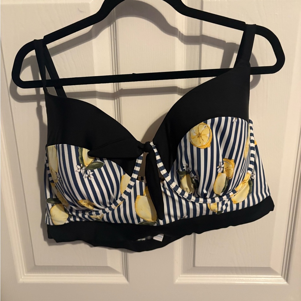 207- lane Bryant  Black & Yellow Striped Lemon Print Bikini Top with underwire